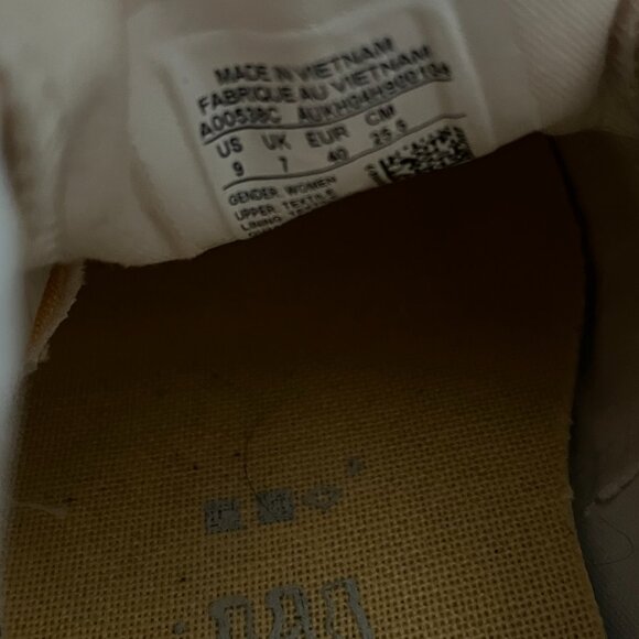 BNWoT CTAS Converse 70 Low 'Crafted Florals' (9W) A00538C - Picture 3 of 7